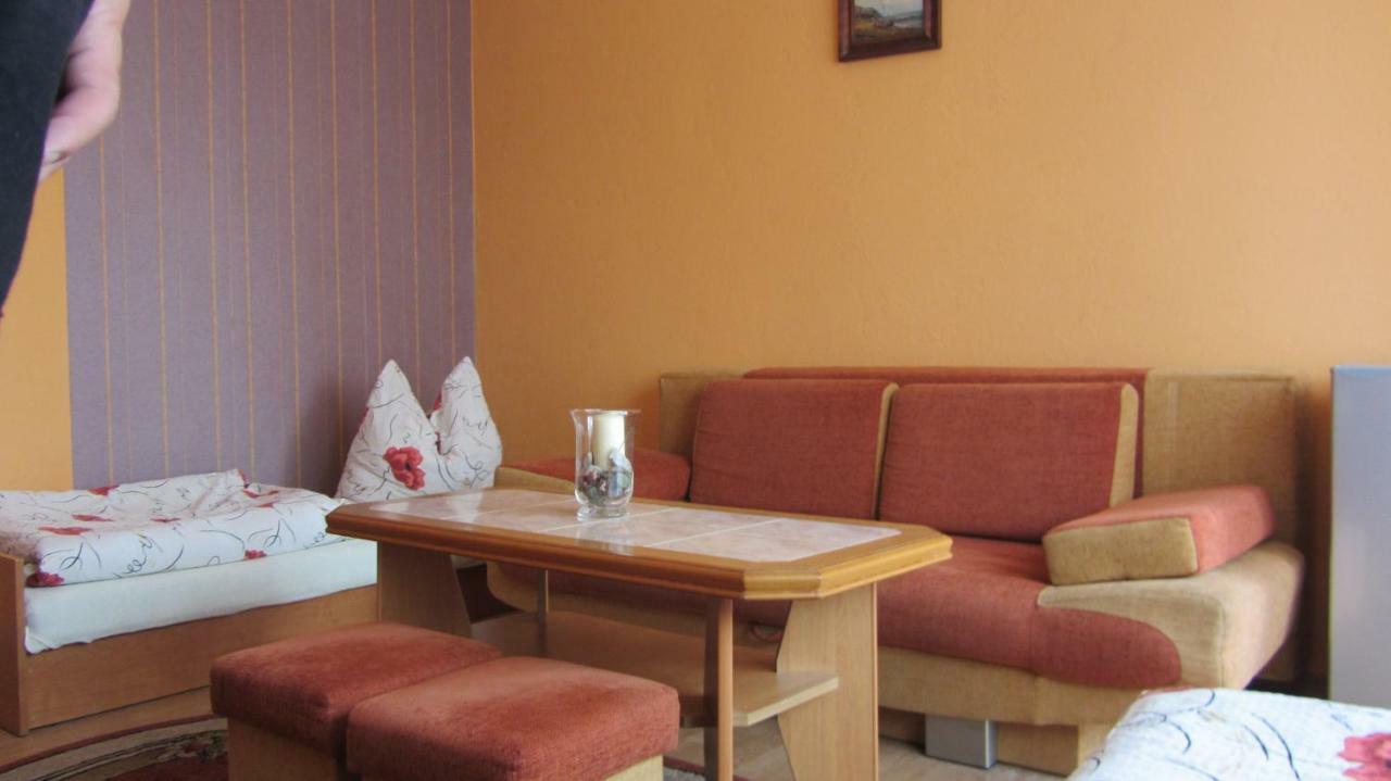 Goscinne Natalia Homestay *